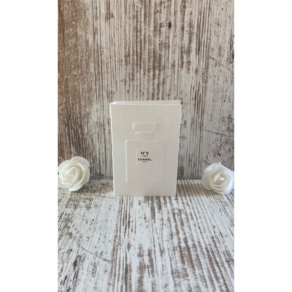 Brand new Chanel exclusive bundle - Picture 3 of 8